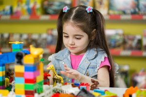 Jugar con bloques duplo 
