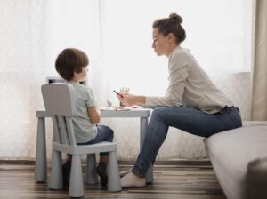 Child psychologist helping with emotional development in Miami