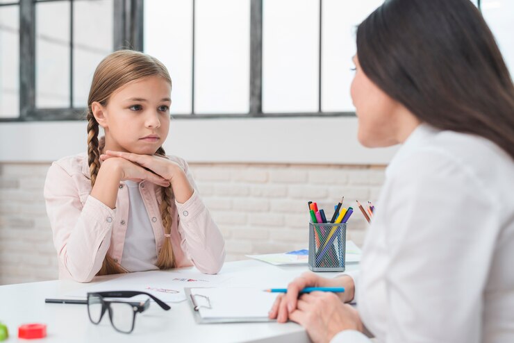 Sesión de terapia infantil apoyo emocional para el desarrollo infantil